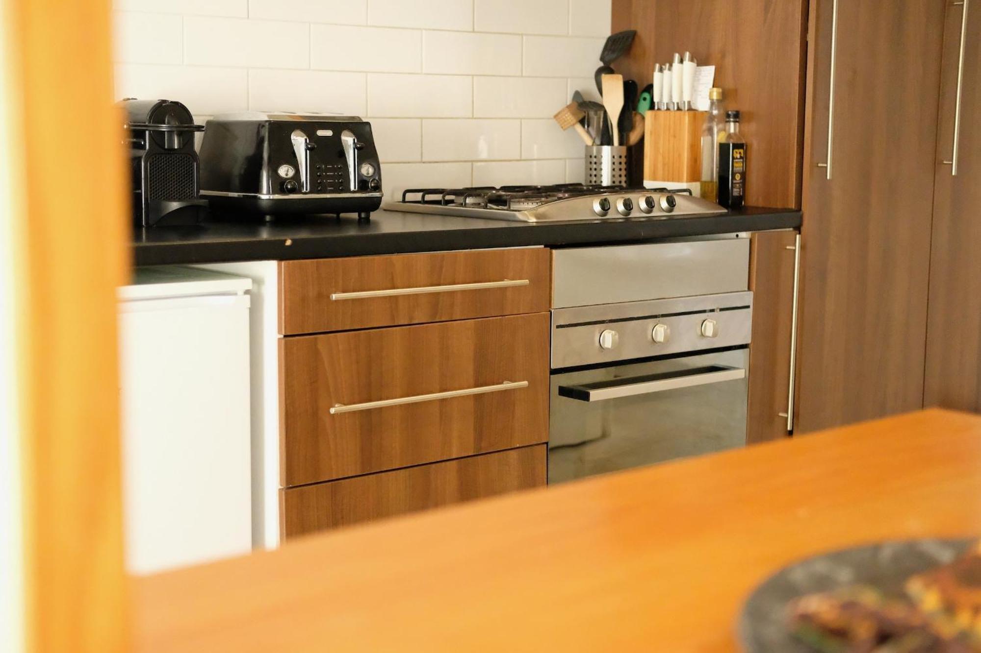 Spacious City Centre Apartment Бат Экстерьер фото